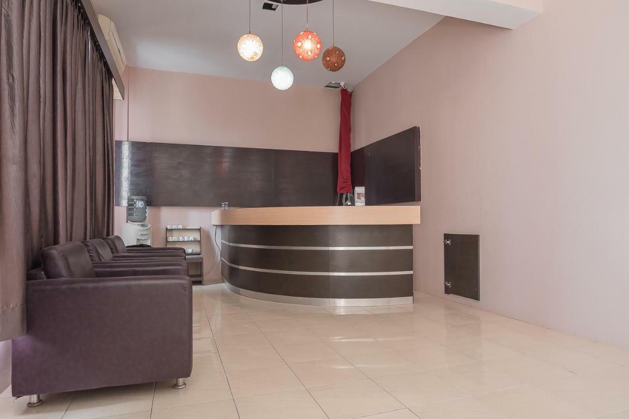 Reddoorz Plus @ Tanjung Pandan Belitung 2 Εξωτερικό φωτογραφία
