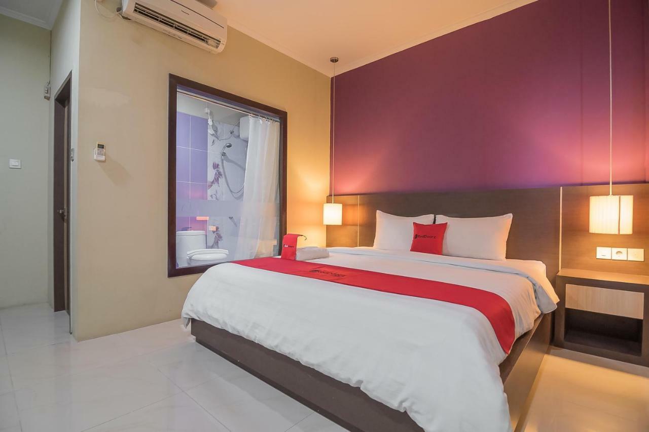 Reddoorz Plus @ Tanjung Pandan Belitung 2 Εξωτερικό φωτογραφία