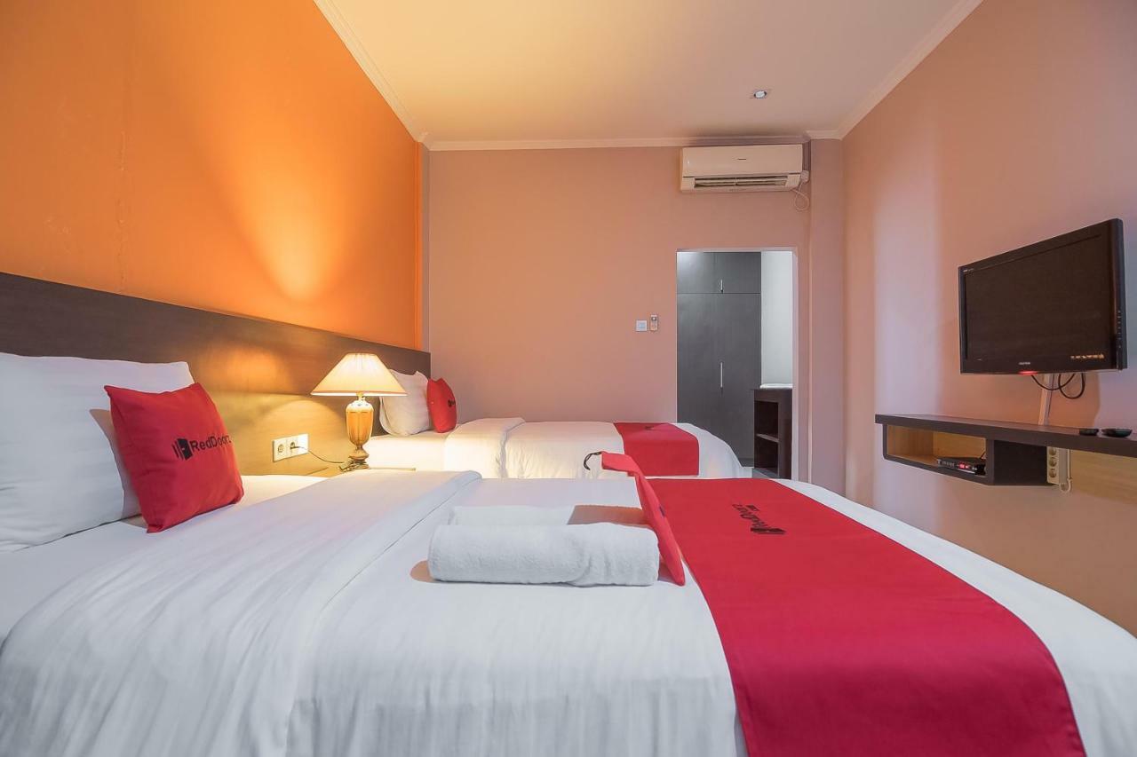 Reddoorz Plus @ Tanjung Pandan Belitung 2 Εξωτερικό φωτογραφία