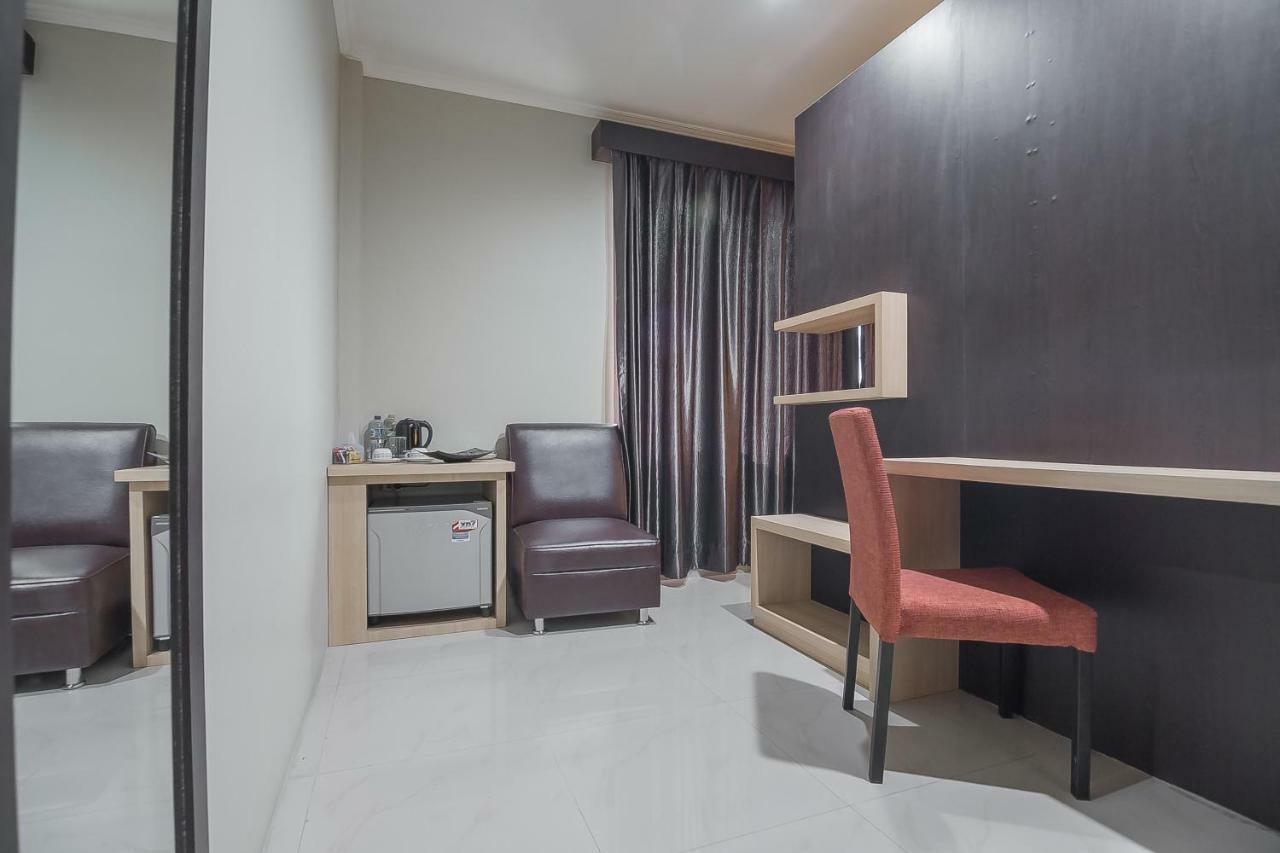 Reddoorz Plus @ Tanjung Pandan Belitung 2 Εξωτερικό φωτογραφία