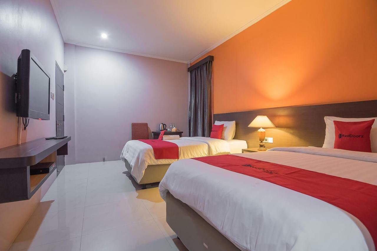 Reddoorz Plus @ Tanjung Pandan Belitung 2 Εξωτερικό φωτογραφία